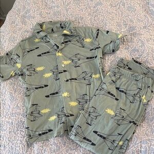 Kids Airplane Print Pajamas - Green
